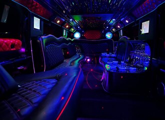Hummer limousine Dark